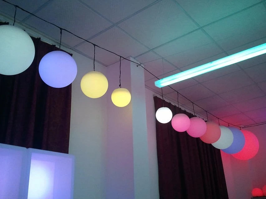 Best Effect LED Hanging Shinning Ball Manual Control Many Size